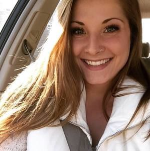 Meet your Posher, Courtney